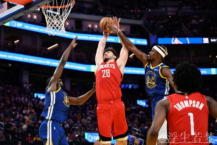 5月5日季后赛:勇士对阵火箭精彩集锦 5月5日季后赛:勇士对阵火箭精彩集锦