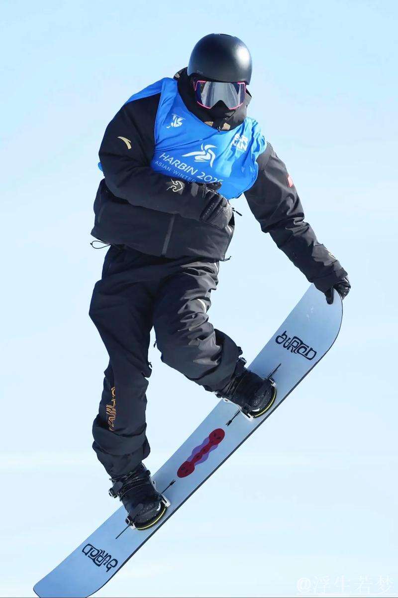 单板滑雪男子大跳台杨文龙摘得第八名 单板滑雪男子大跳台杨文龙摘得第八名