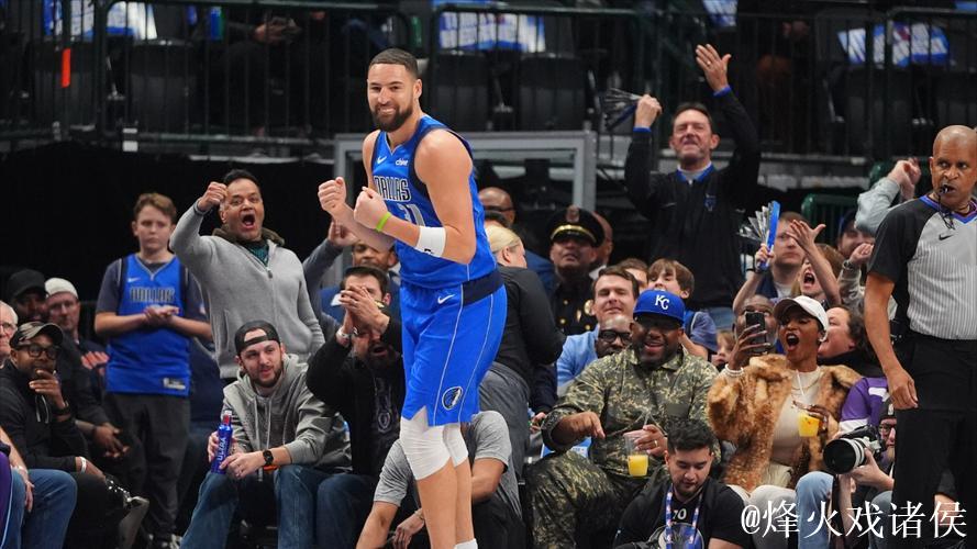 克莱26分6三分创里程碑 独行侠主场狂胜爵士 克莱26分6三分创里程碑 独行侠主场狂胜爵士